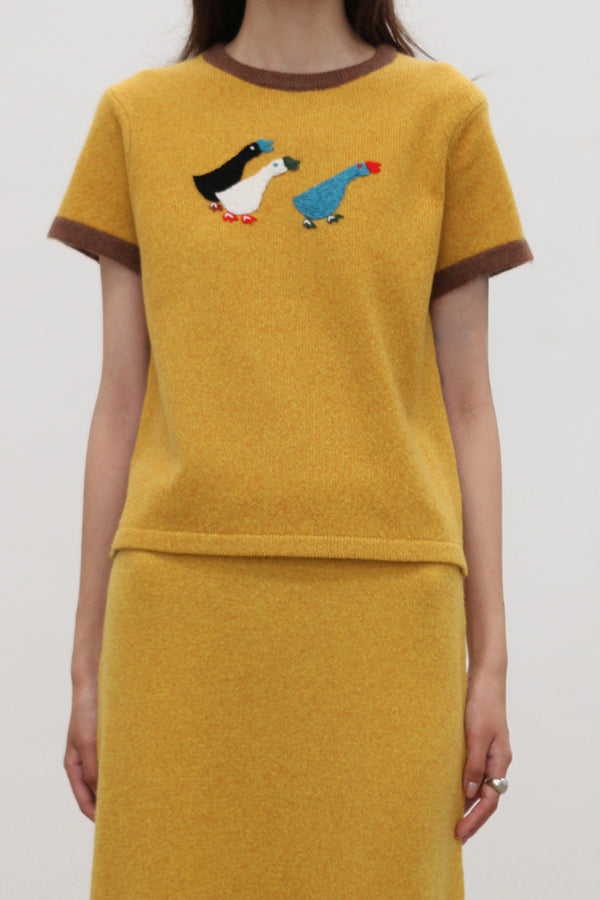 YANYAN KNITS Fall/Winter 2025 Collection: Goose-themed T-shirt/Skirt Set (YYK-YYW25-1391-HUANG T-shirt)